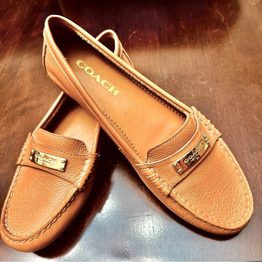 Coach Womans 7.5 Fredrica Leather Loafers Slip On Flats Brown Tan Gold